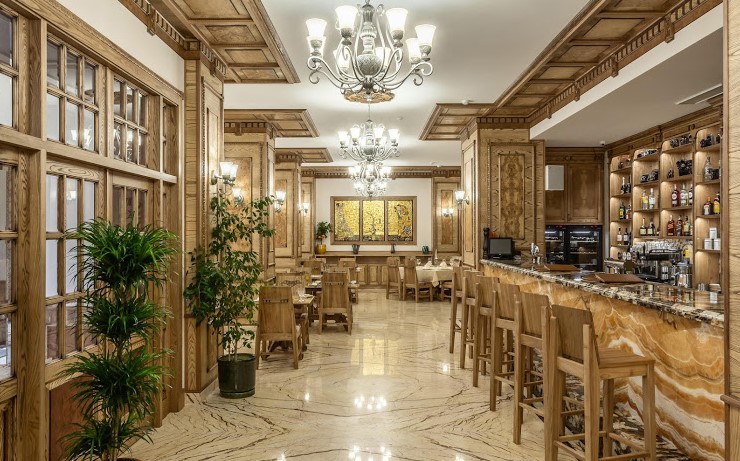Основной зал
