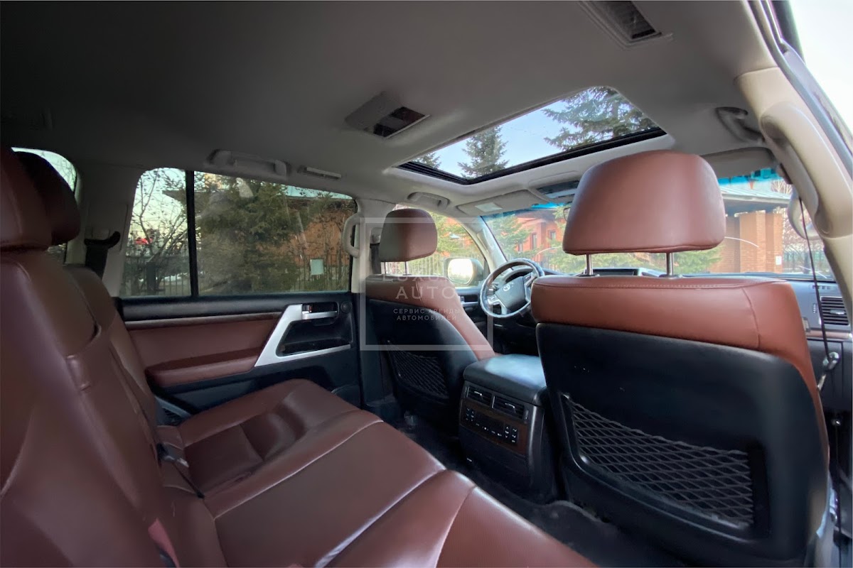 Toyota Land Cruiser 200