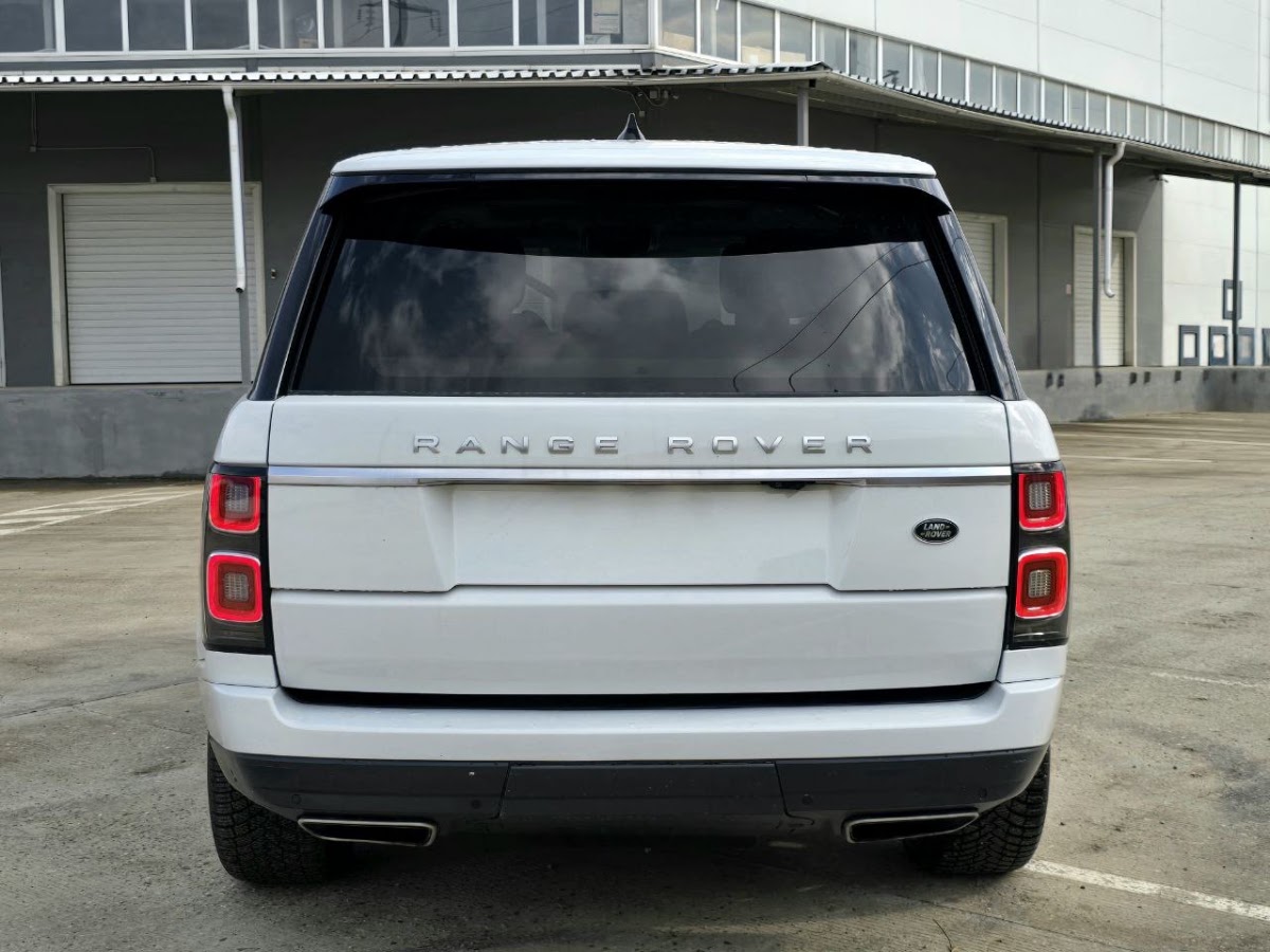 Land Rover Range Rover — кадр 4 из 13