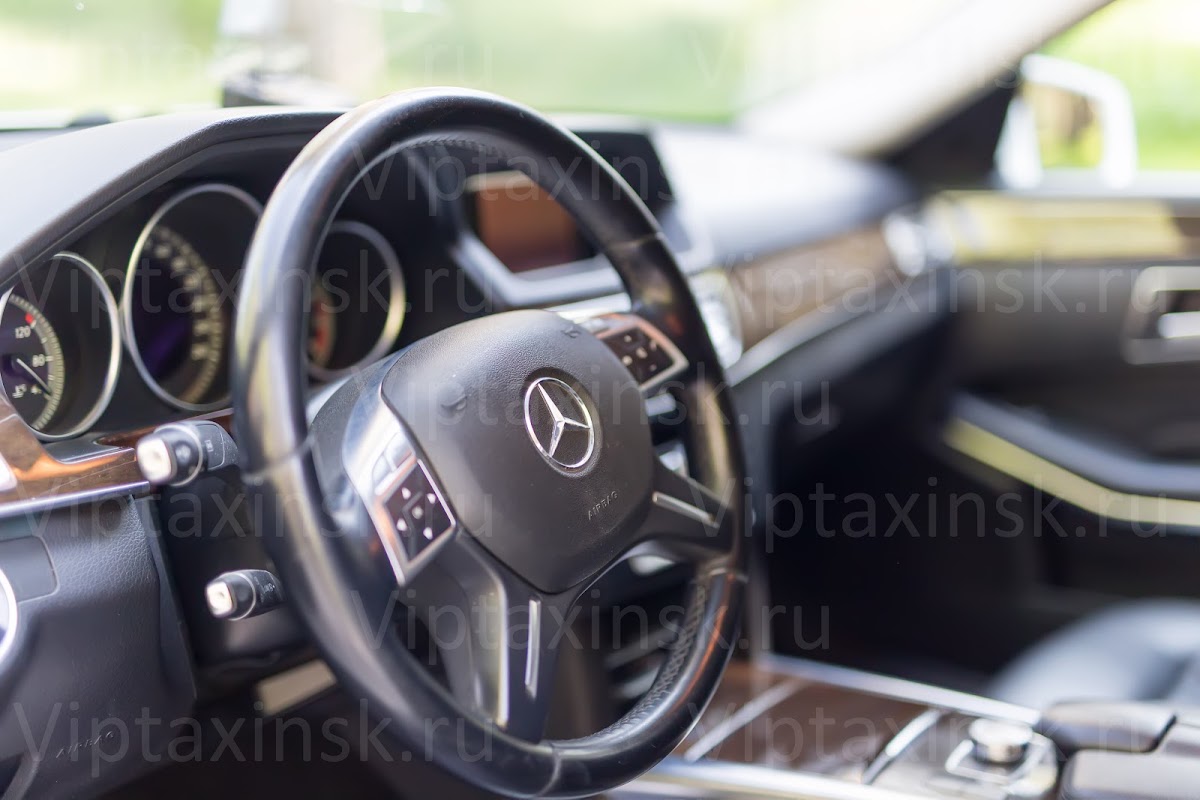 Mercedes-Benz E 212 — кадр 3 из 6
