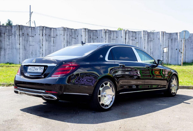 Аренда Mercedes-Benz S class (W222) Maybach с водителем