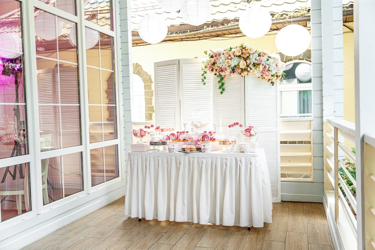 Организатор и декоратор - Ivory Wedding Studio