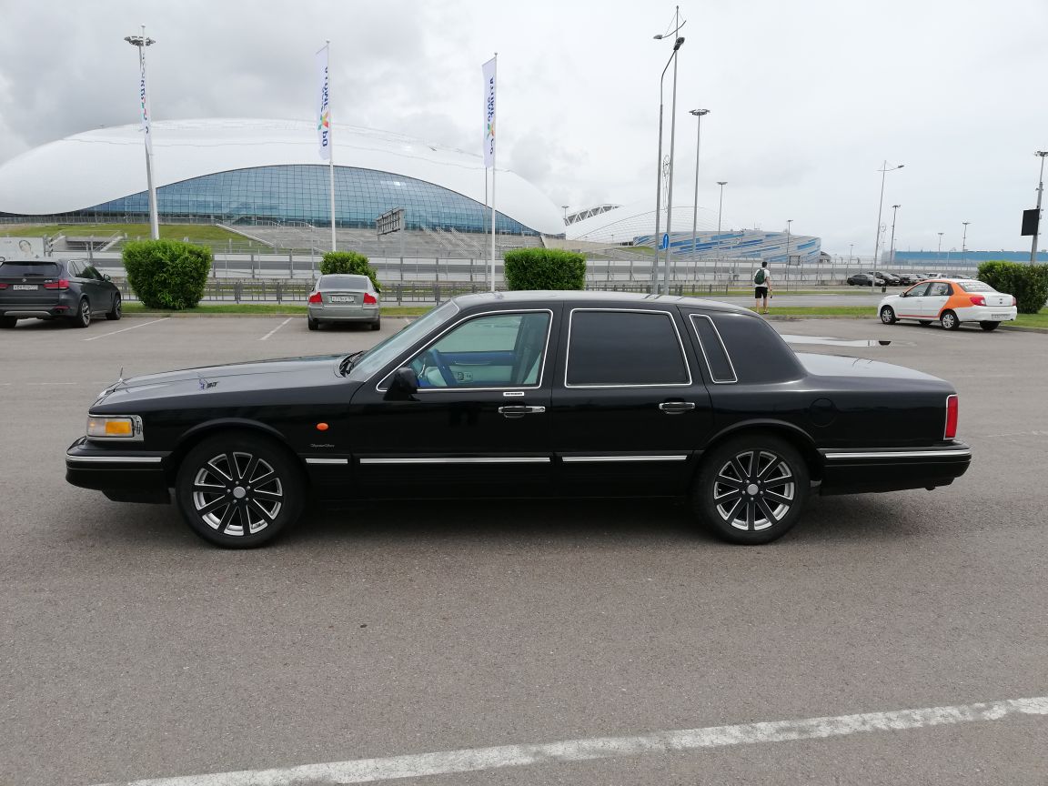 Lincoln Town Car