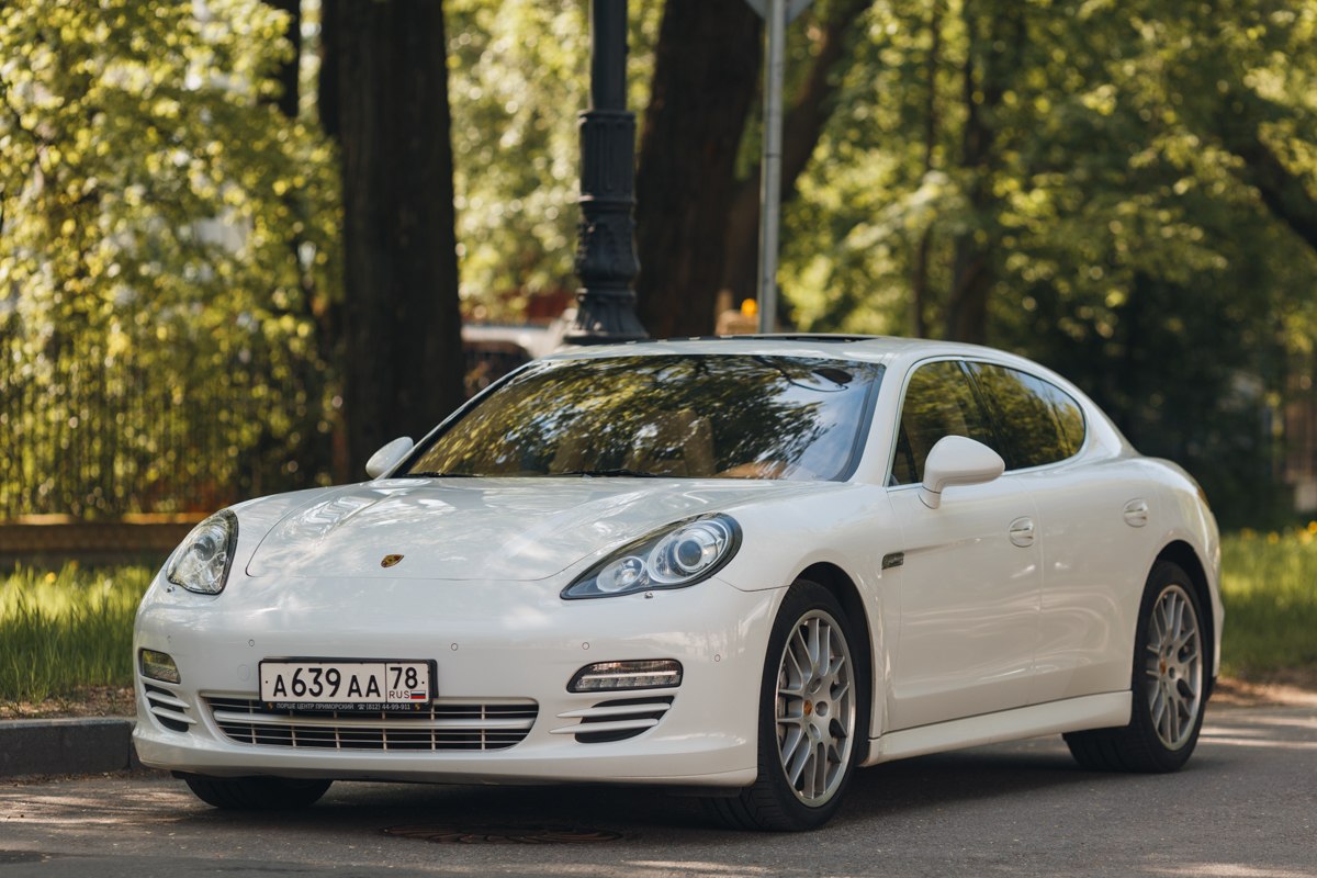Porsche Panamera Luxury Edition — кадр 2 из 17