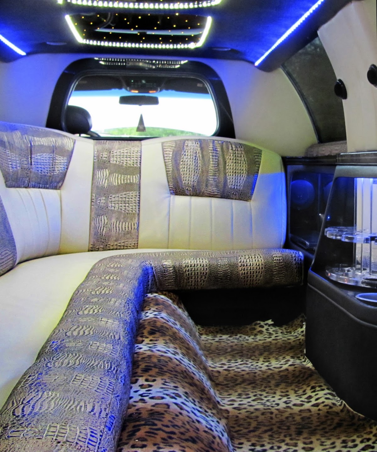 Bentley Arnage — кадр 5 из 9