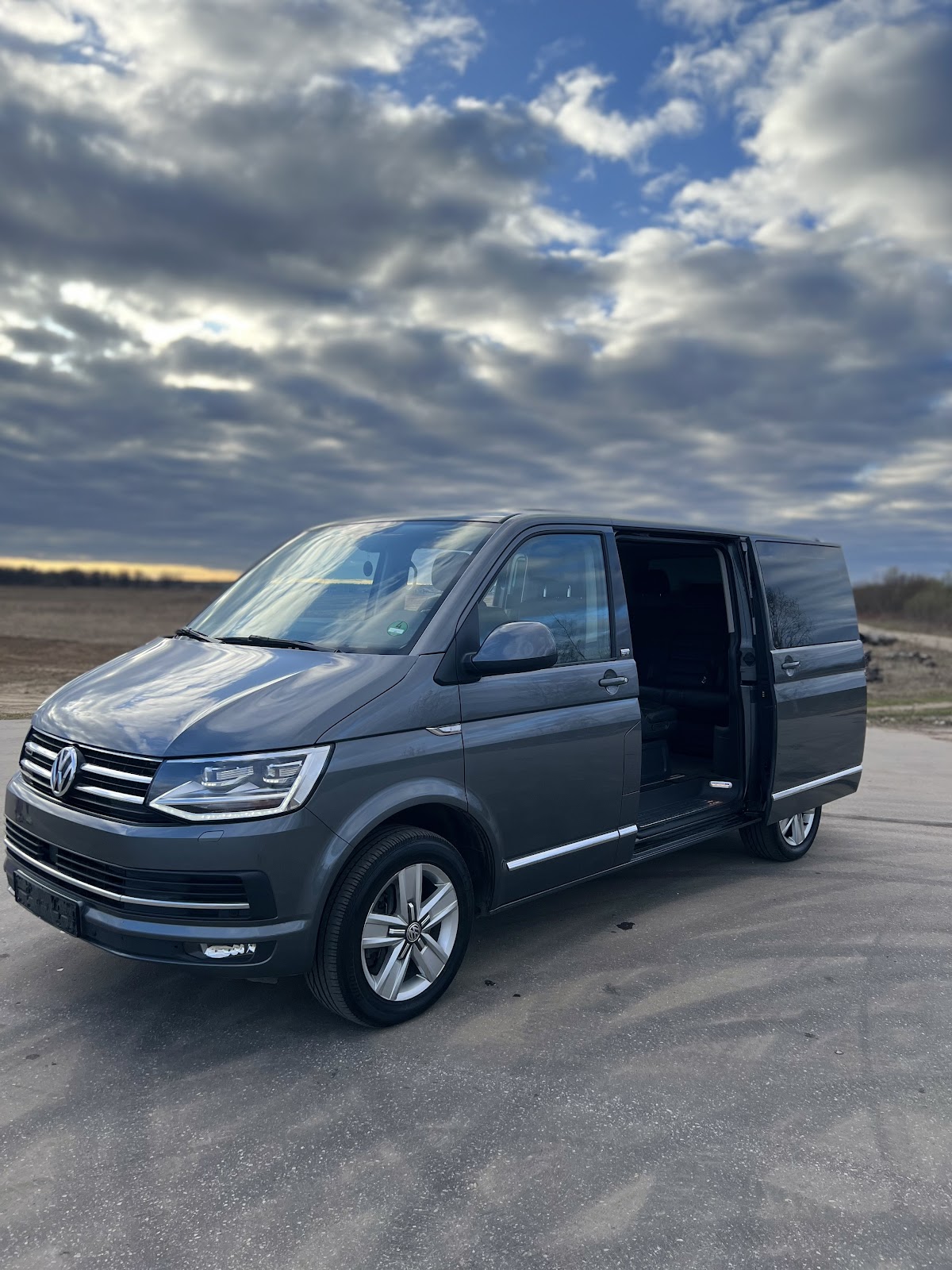 Volkswagen Multivan 6.1