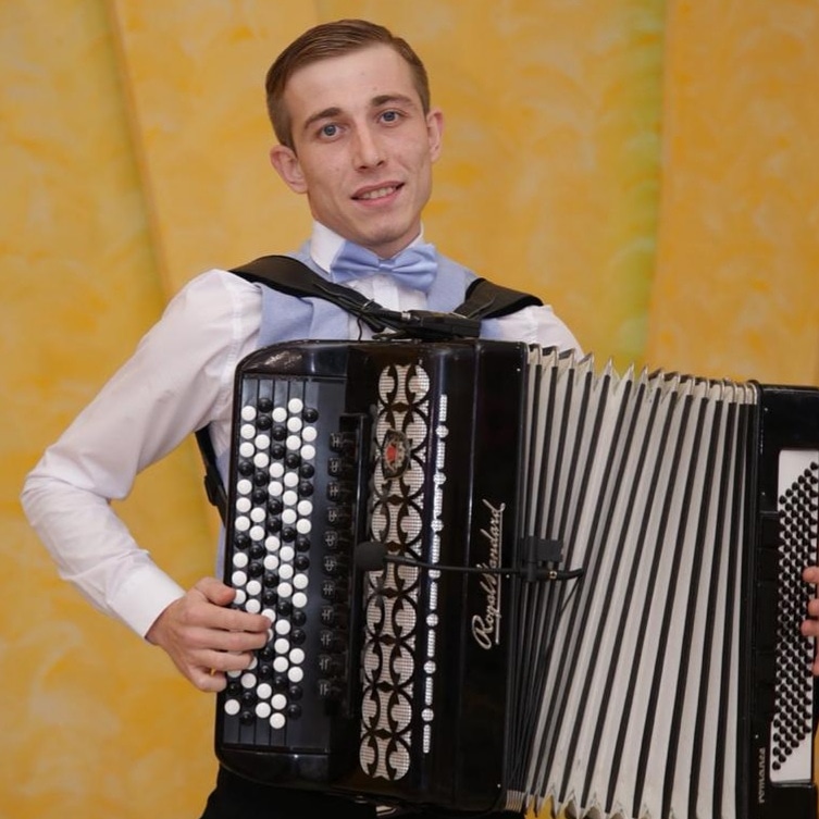 Адель Залялиев — кадр 2 из 6