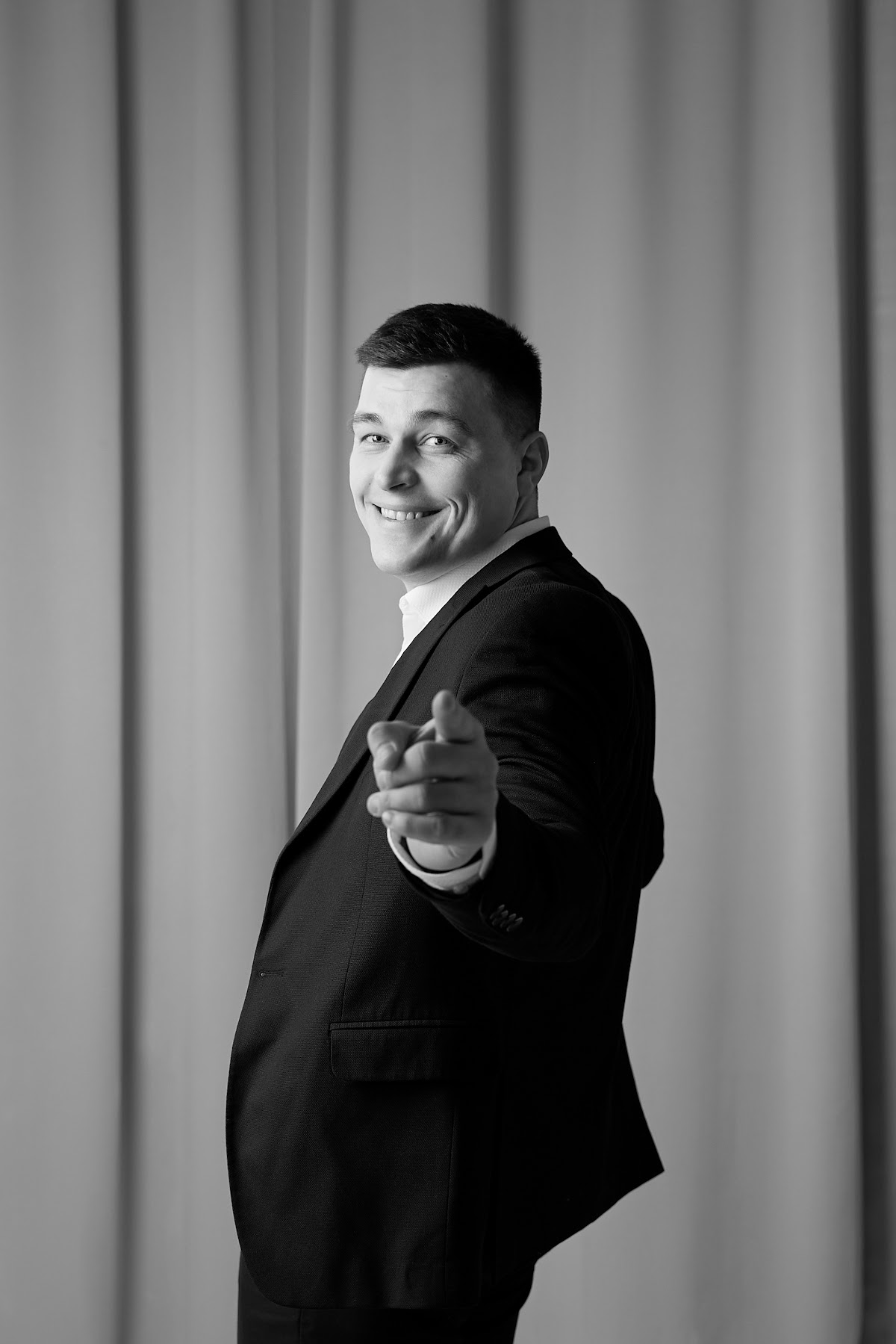 Дмитрий Лазарев