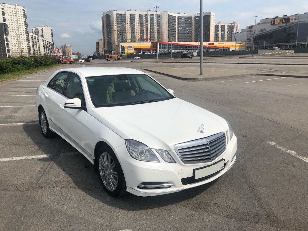 Mercedes E class — кадр 3 из 5