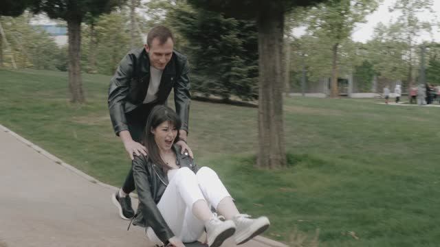 Видео