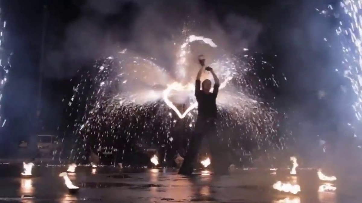 Огненное шоу(fire show)