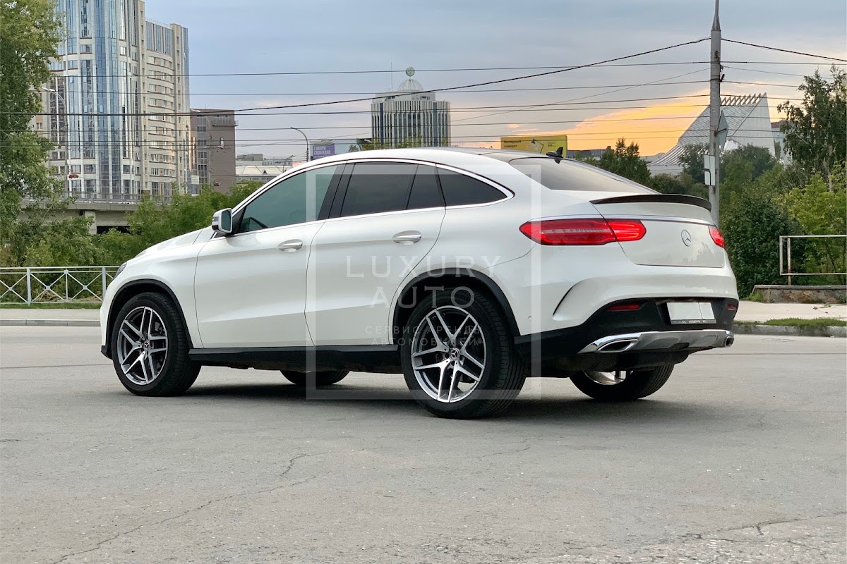 Mercedes-Benz GLE — кадр 2 из 10