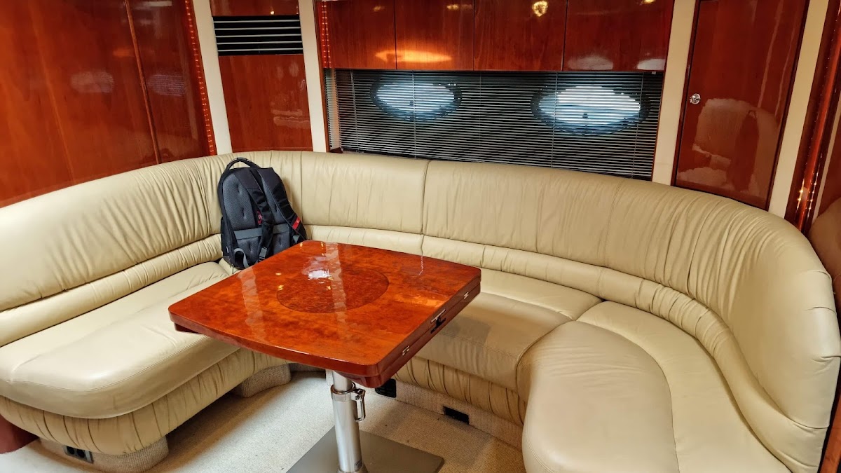 Интерьер и экстерьер Fairline Targa
