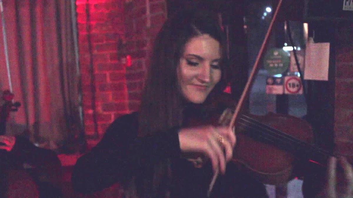 Acoustic_holl