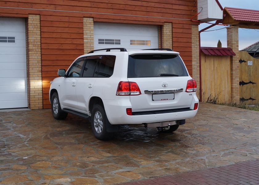 Toyota Land Cruiser 200