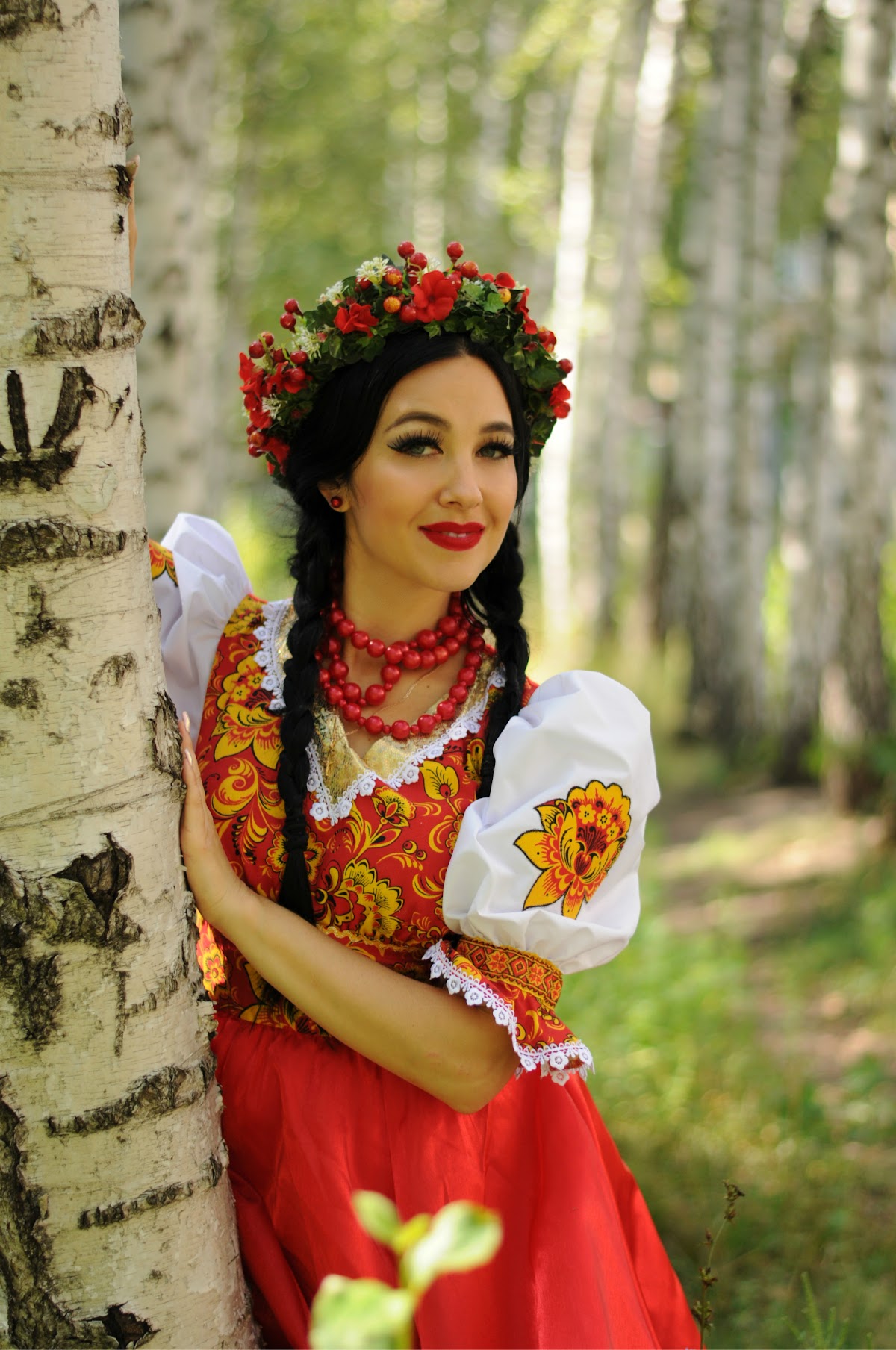 Русский танец "Калинка" (может быть исполнен, как в стандартной, так в шуточной манере с ростовой куклой)
