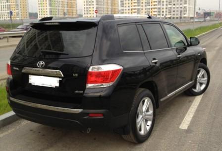 Toyota Highlander — кадр 2 из 3