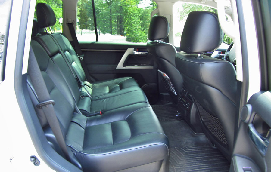Toyota Land Cruiser 200