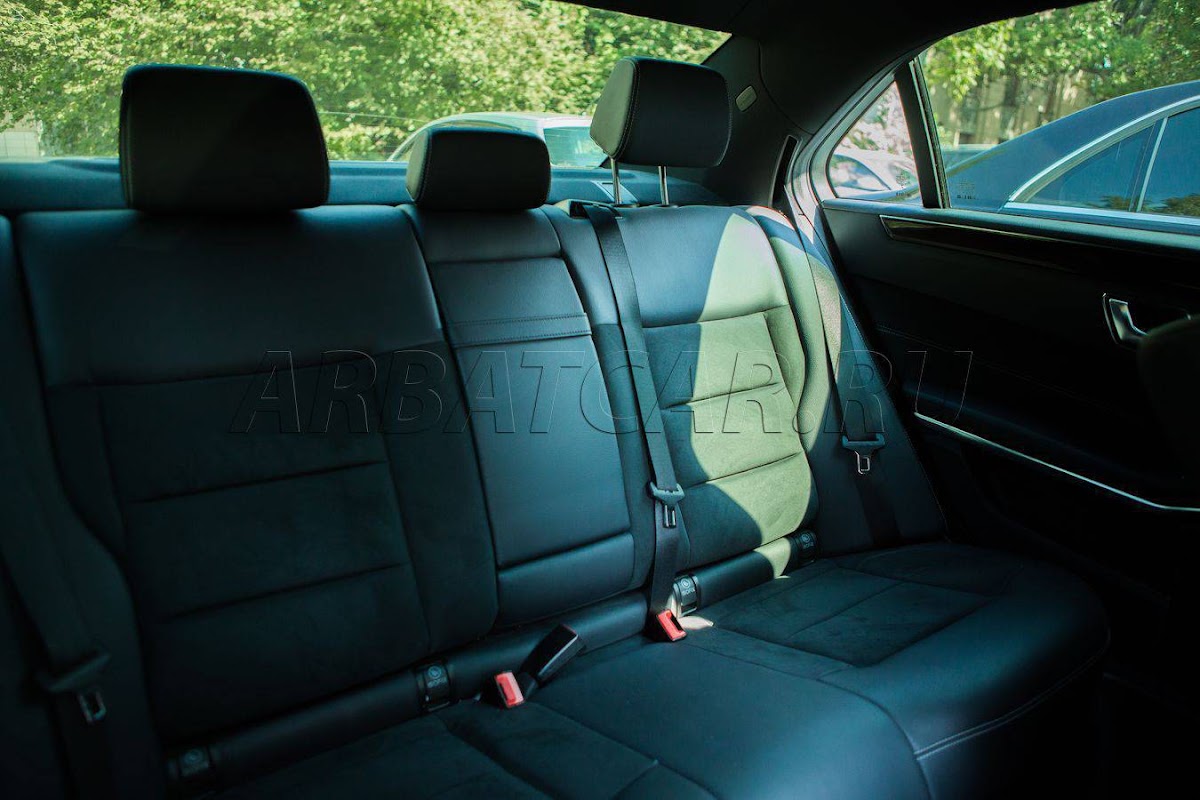 Mercedes E-class (w212) РЕСТАЙЛИНГ белый на черном салоне — кадр 5 из 6