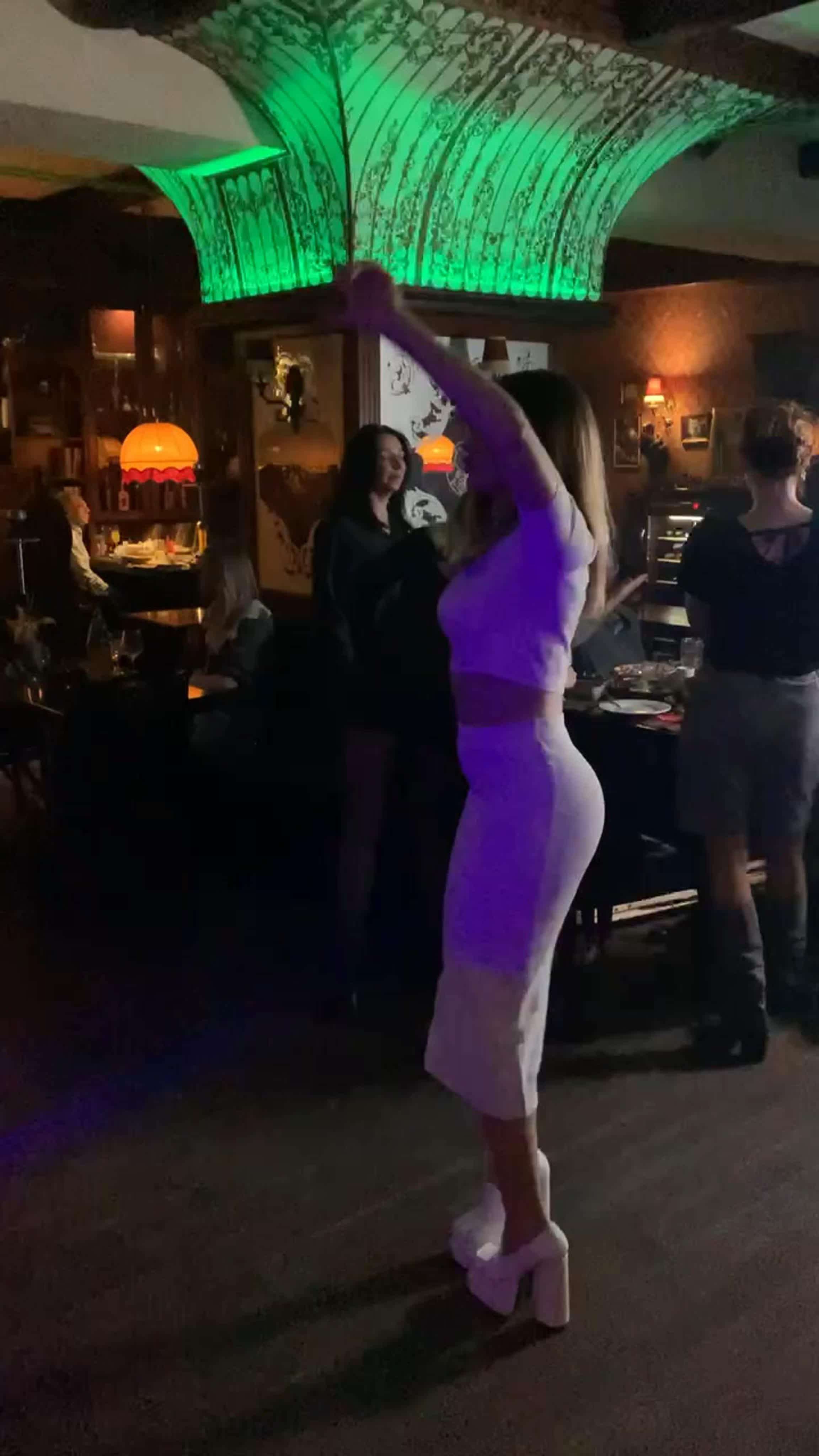 Видео