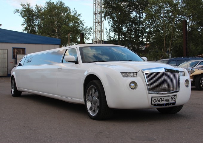 Chrysler 300C Rolls-Royce Style — кадр 3 из 6