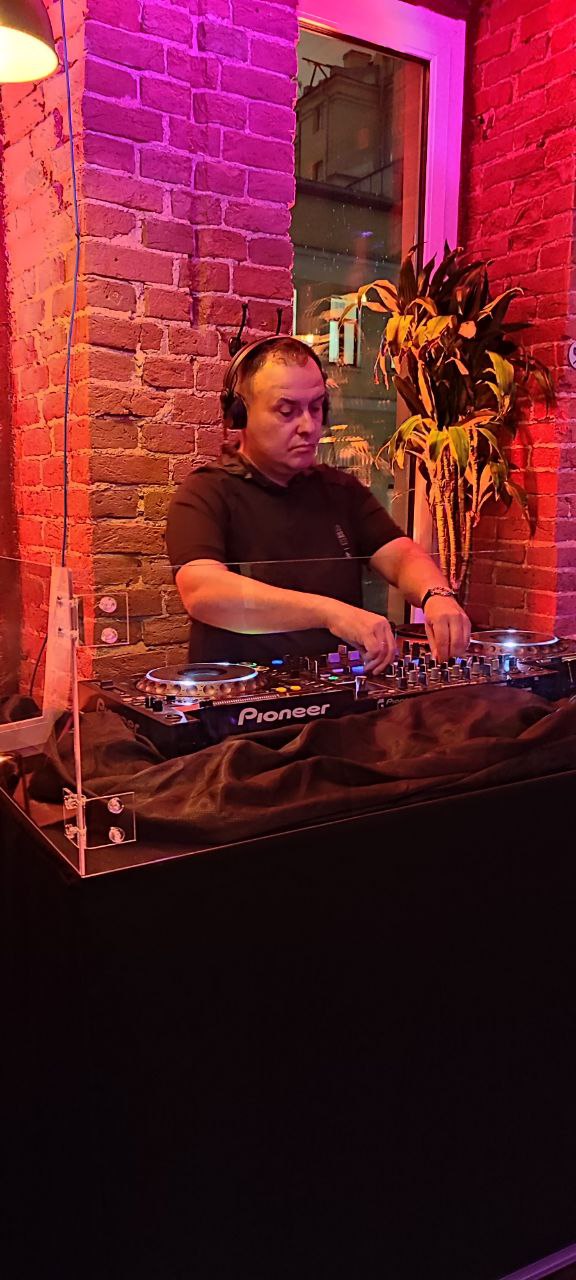 DJ Андрей Затеев