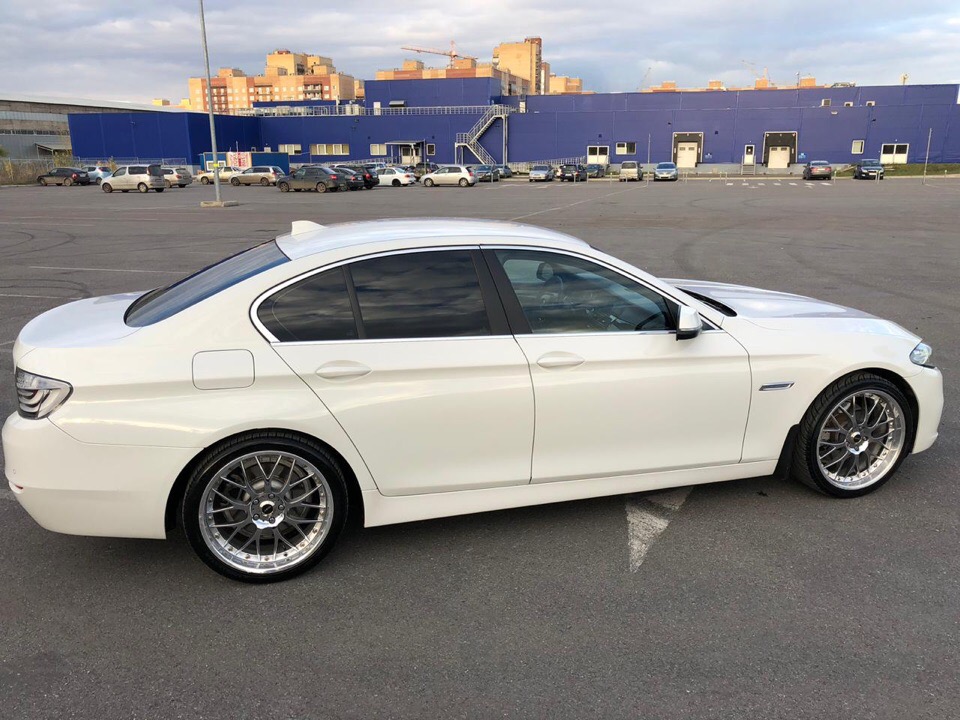 BMW 5 — кадр 2 из 4