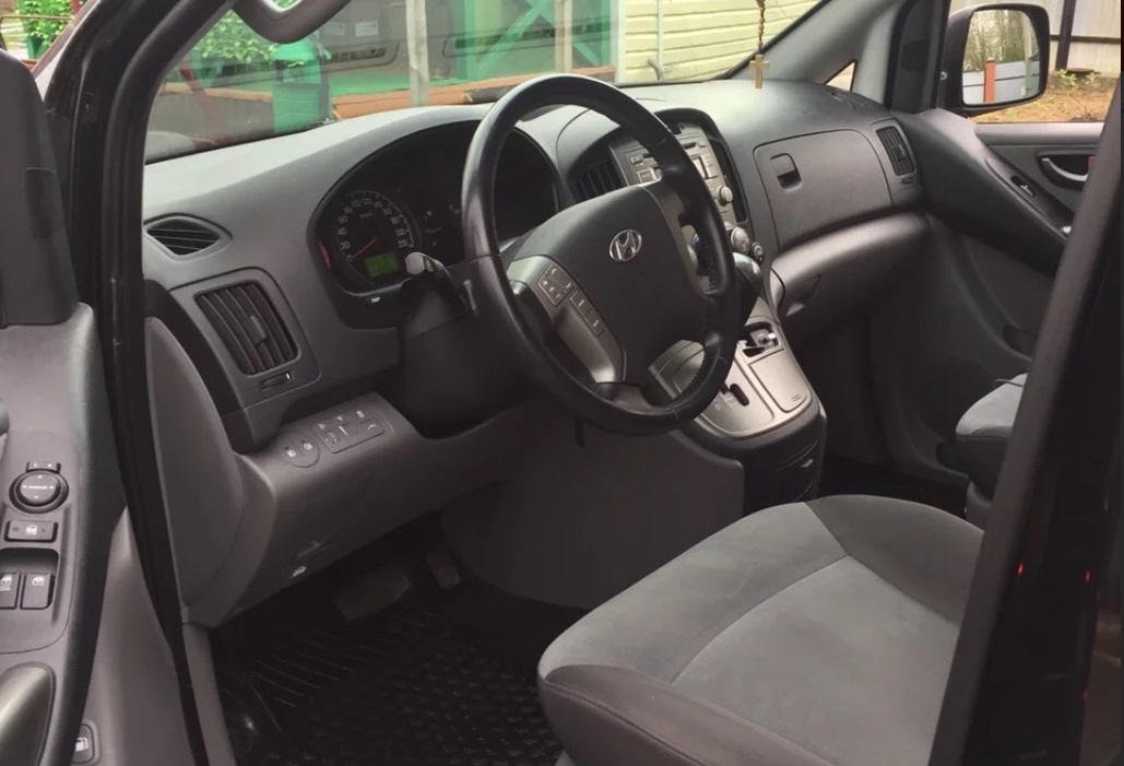 Микроавтобус Hyundai H1
