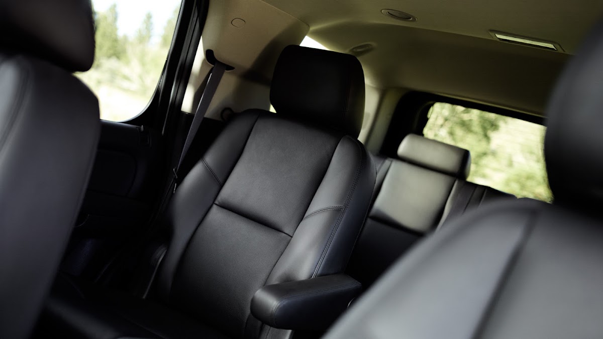 Chevrolet Tahoe — кадр 3 из 3