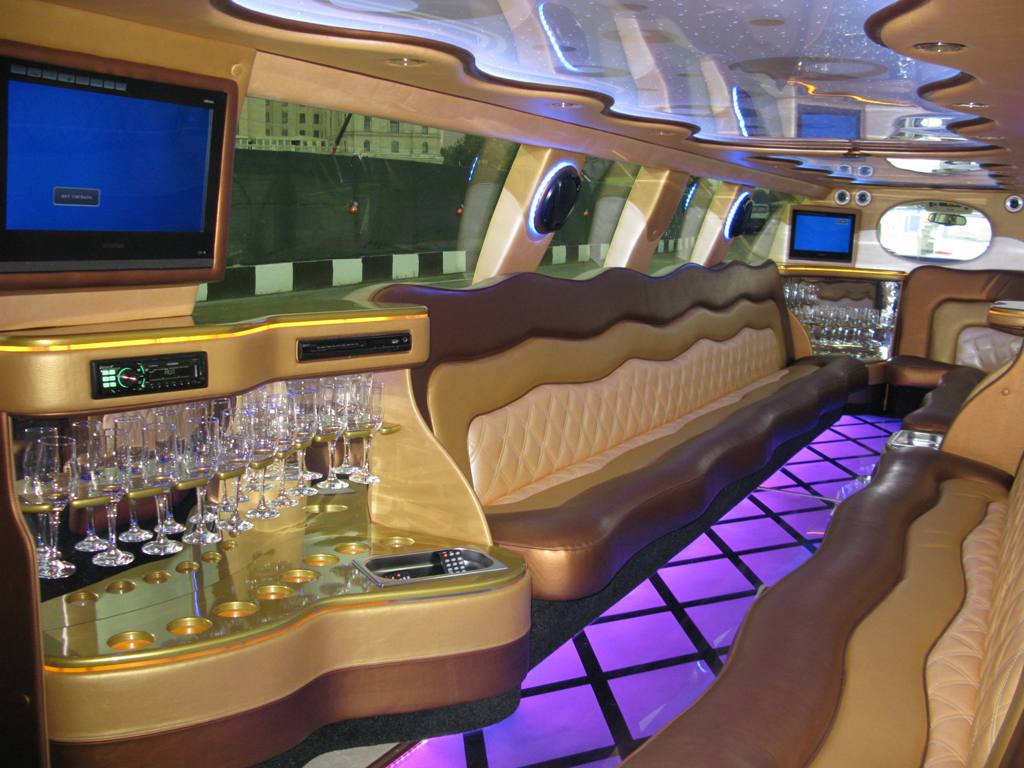 Инфинити QX 56 26 мест караоке — кадр 4 из 9