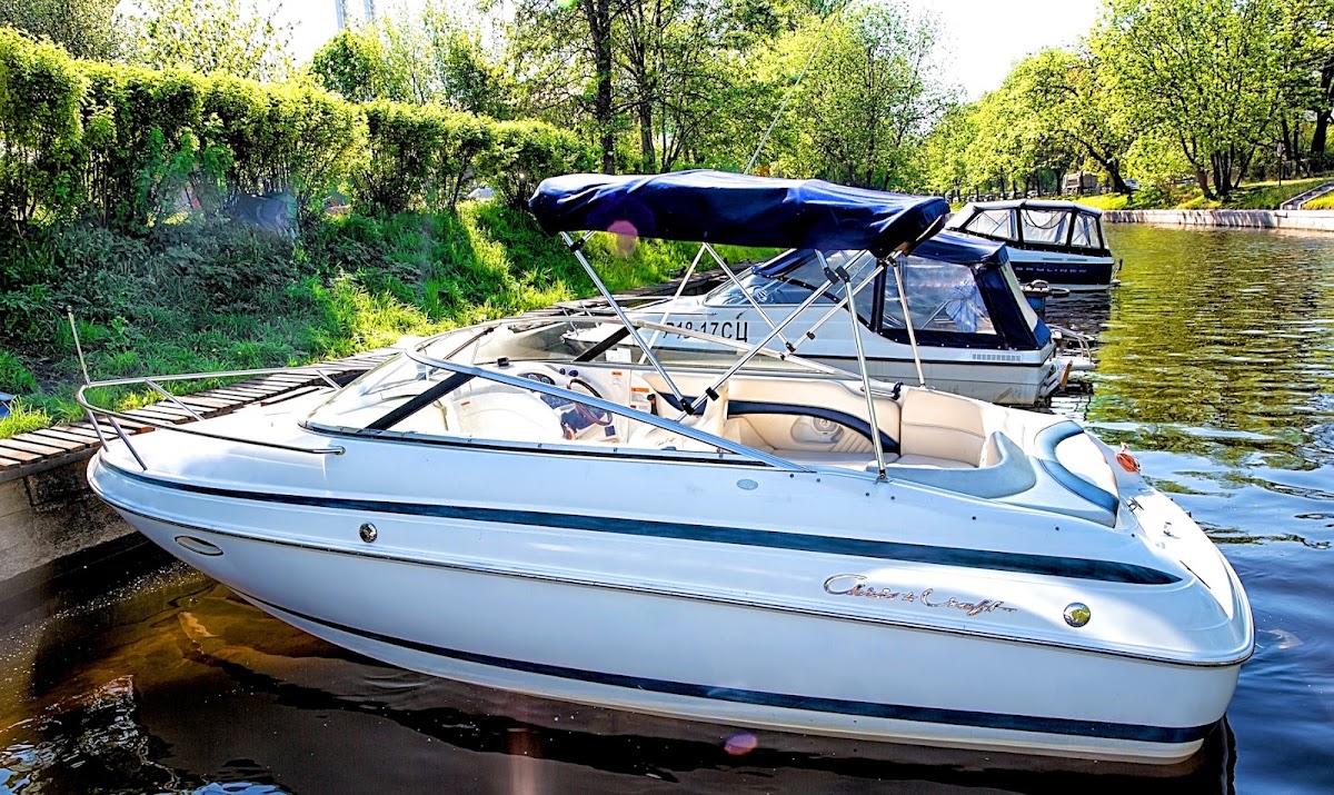 Аренда Катера Chris Craft 210