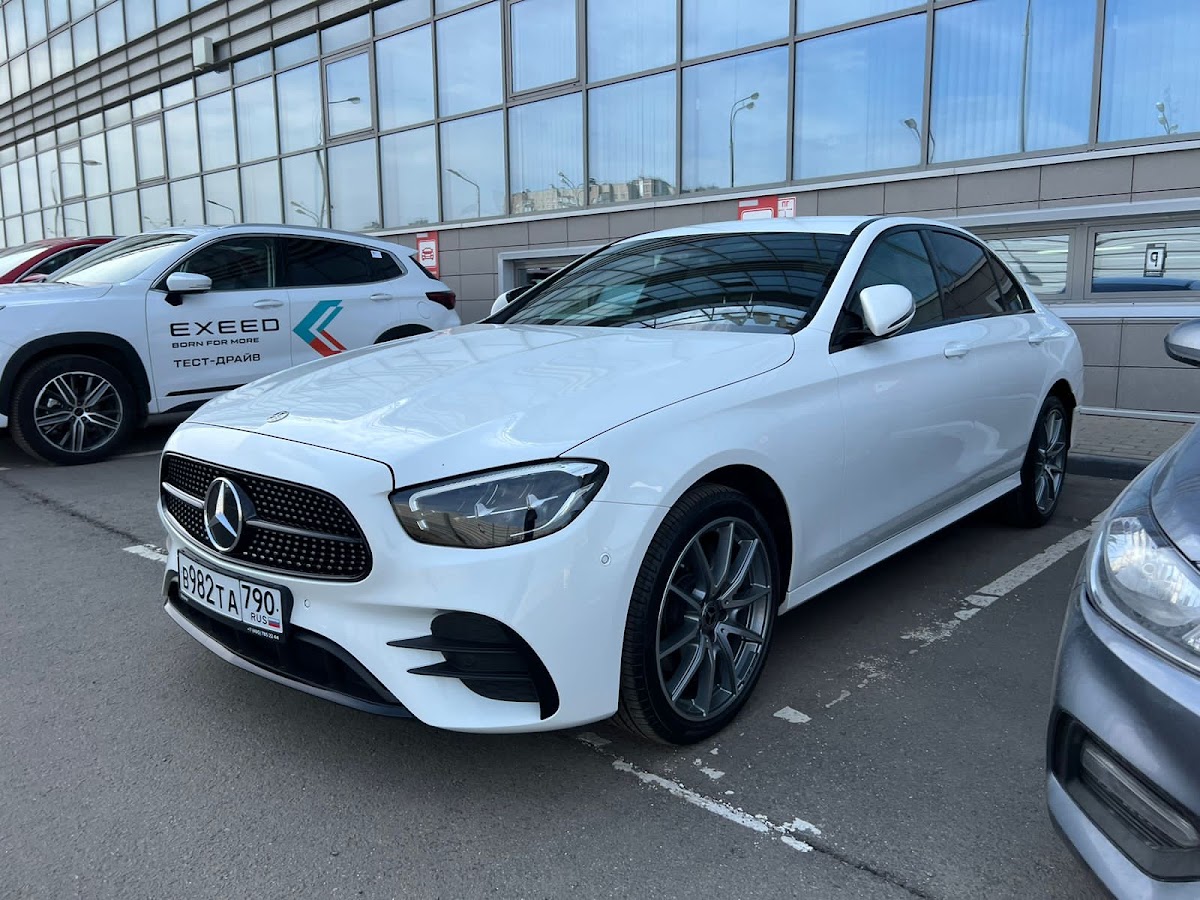 Mercedes-Benz E220D 4matic AMG