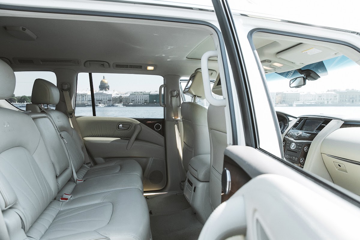 Infiniti QX80 — кадр 4 из 4