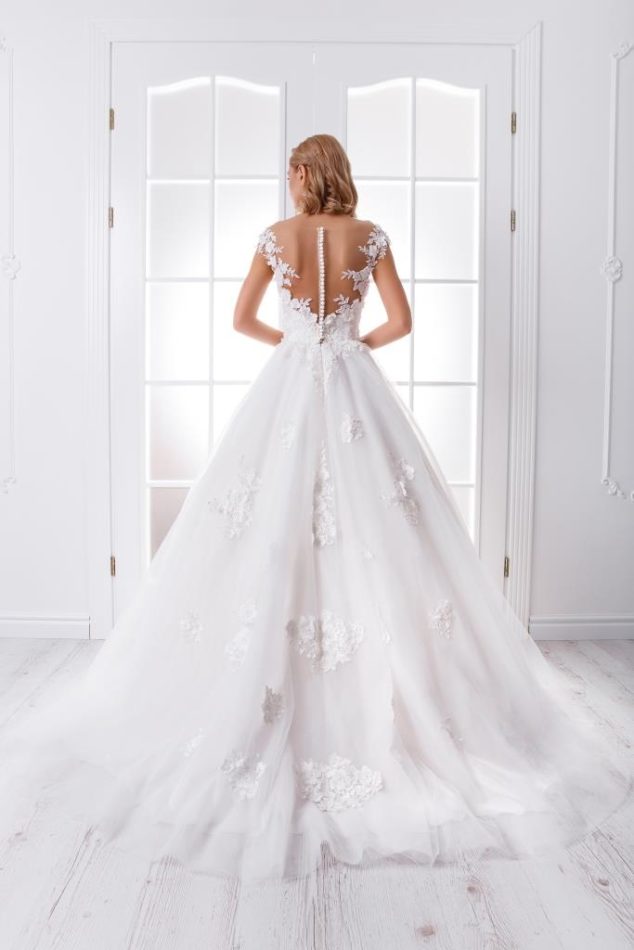 Ella 1806 — кадр 2 из 3