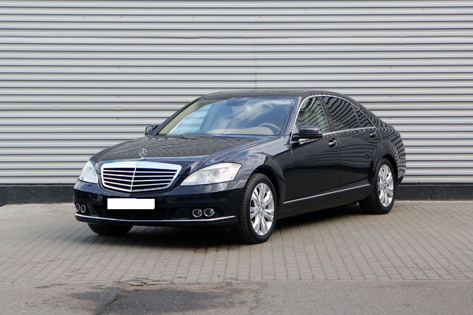 Mercedes S-221