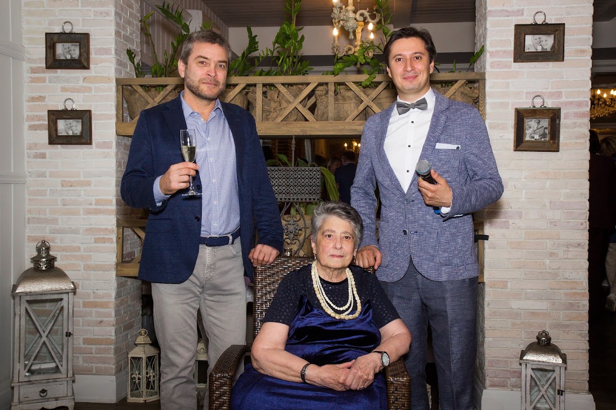 Армянский ведущий на свадьбу