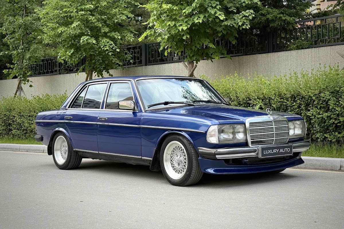 Mercedes Benz W213 1985 года