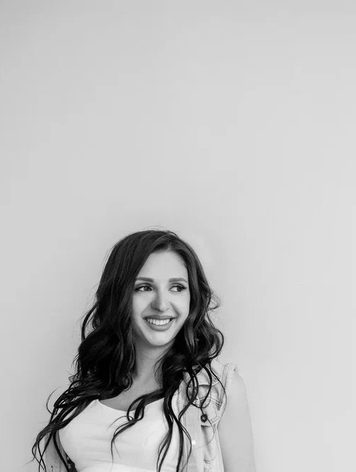 Елена Тихонова