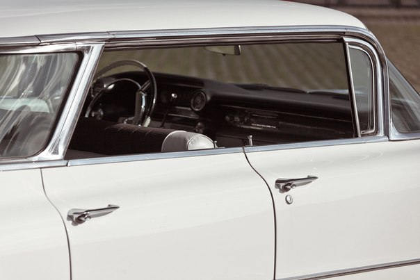 Cadillac DeVille 1959 — кадр 3 из 5