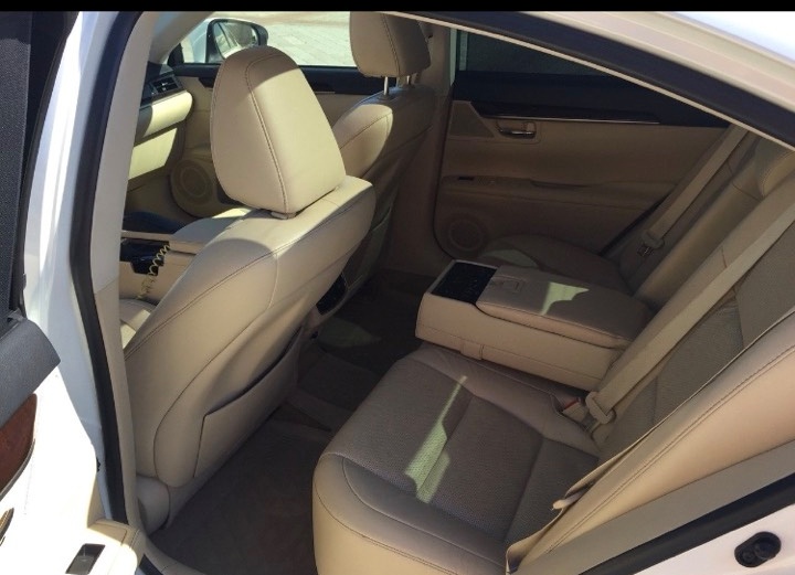 Lexus ES — кадр 2 из 2