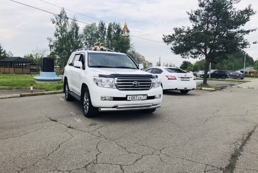 Toyota Land Cruiser 200