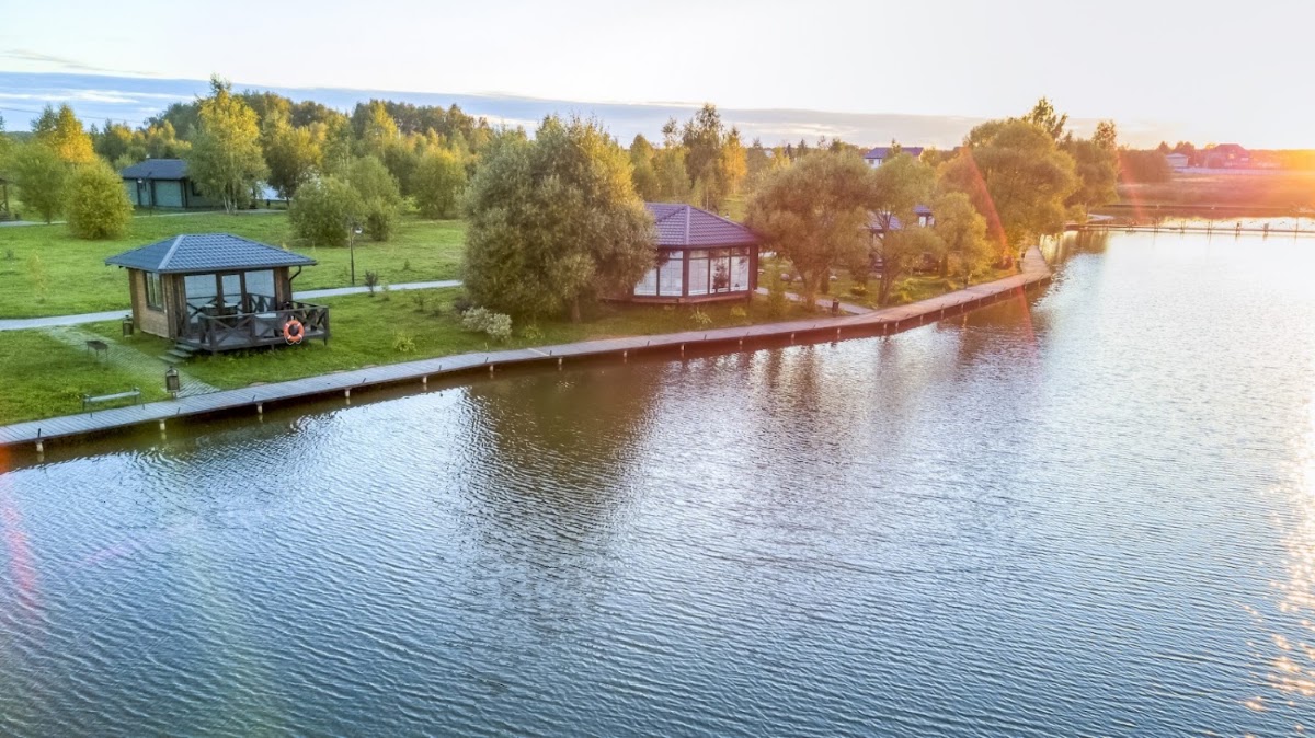 Территория загородного клуба Fisherix
