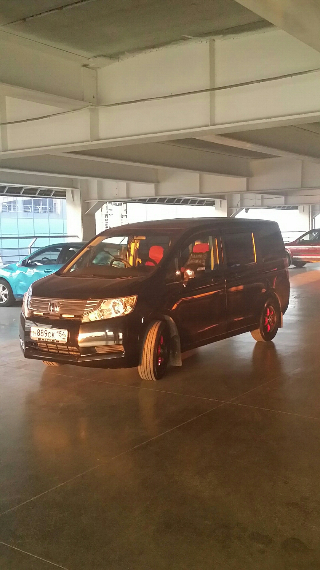 Honda stepwgn — кадр 3 из 5
