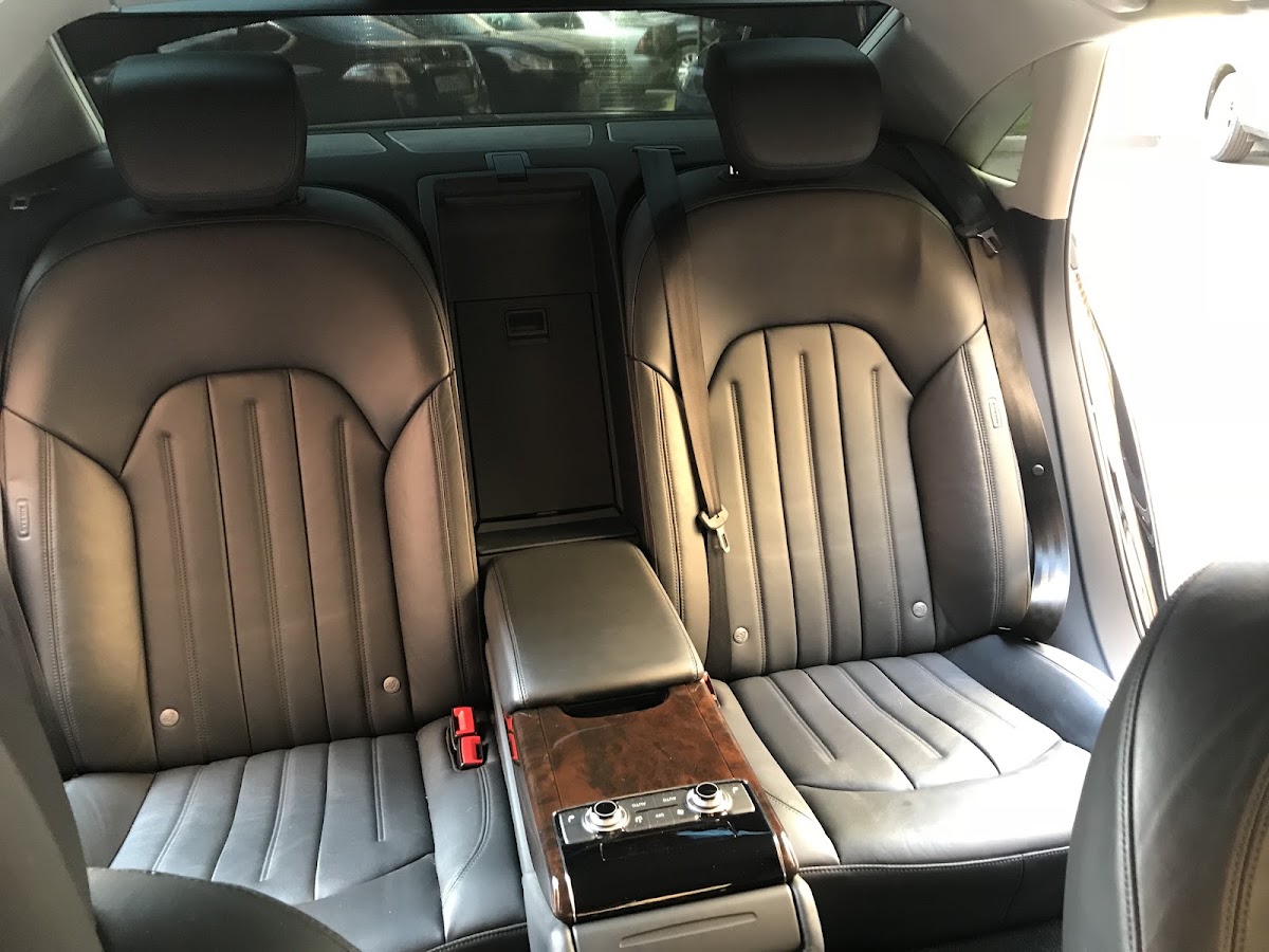 Audi a8L