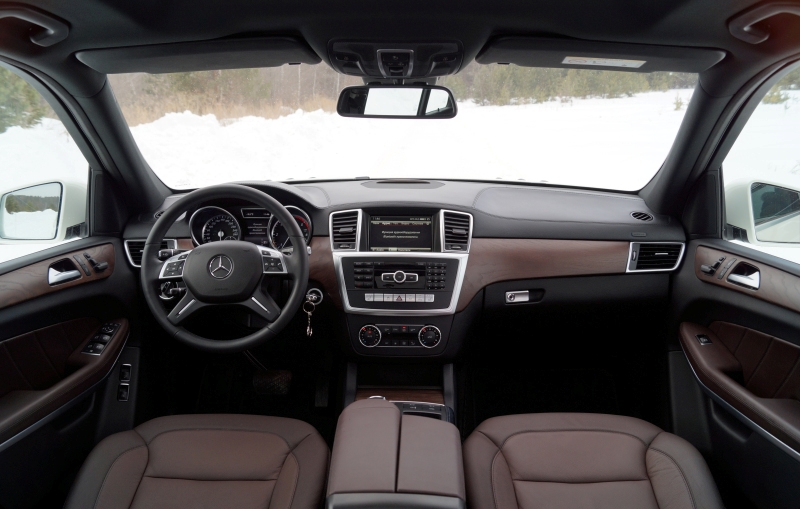Mercedes-Benz GL-Class — кадр 4 из 4