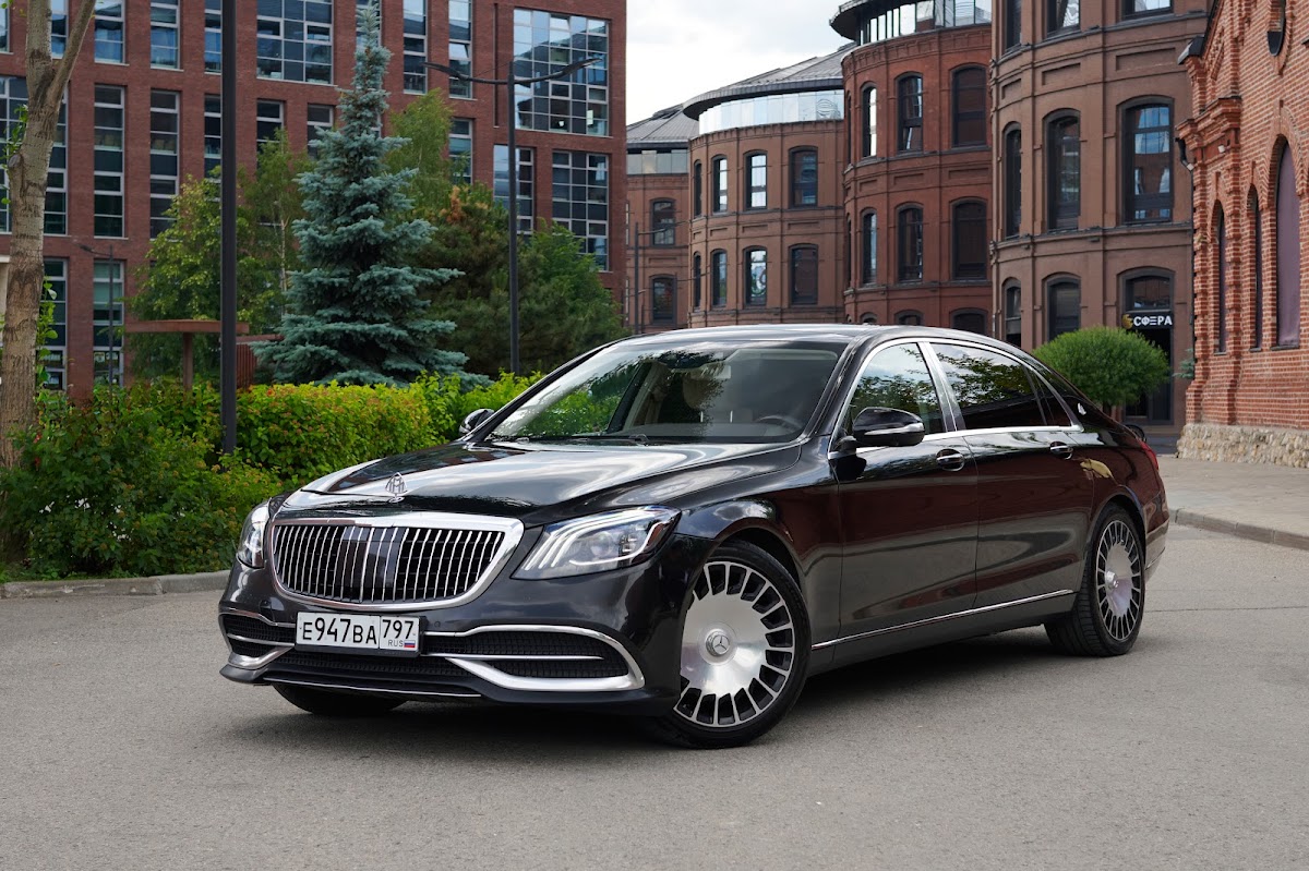 Mercedes-Benz Maybach 222 рестайлинг с светлым салоном