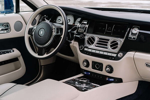 Rolls Royce Wraith — кадр 5 из 6