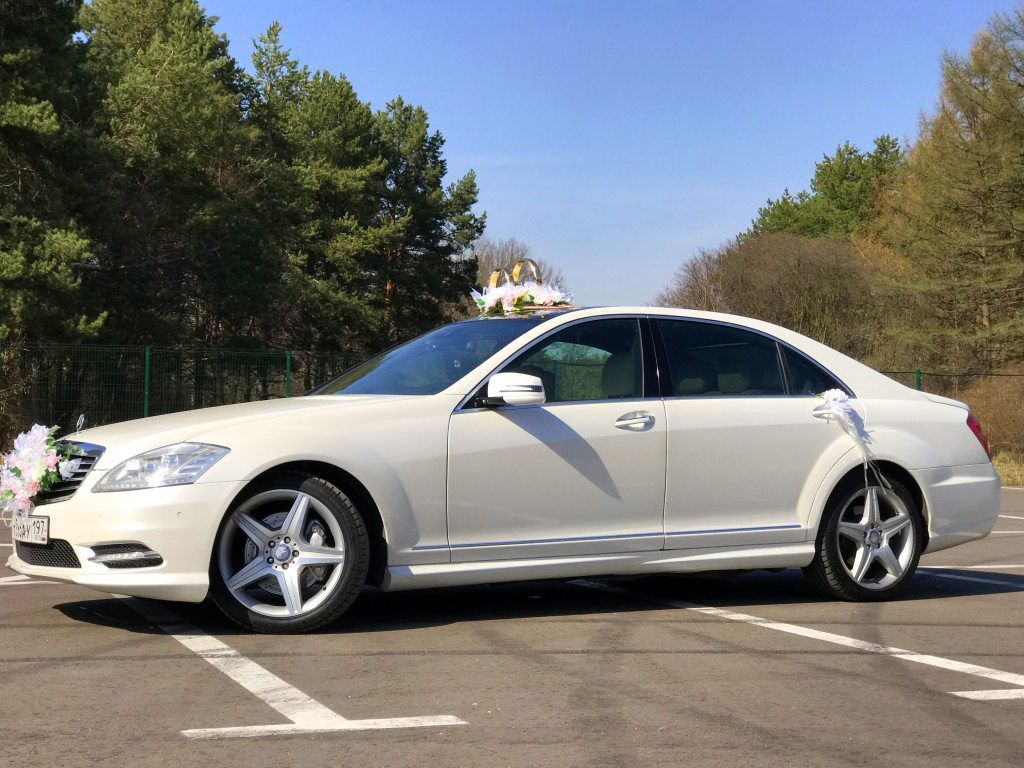 Мерседес S-класса, AMG, W221, белого цвета