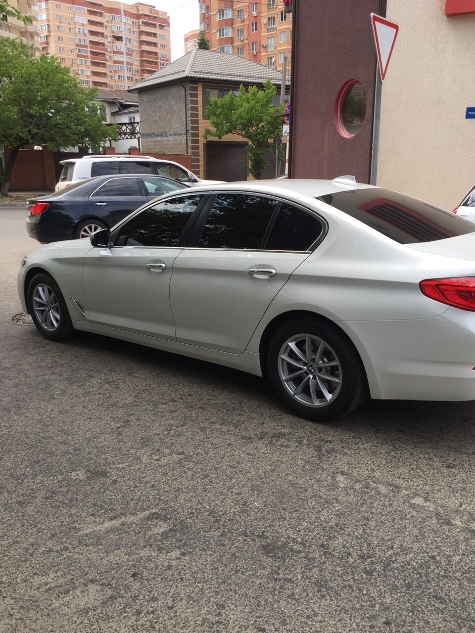 BMW 5 — кадр 5 из 7
