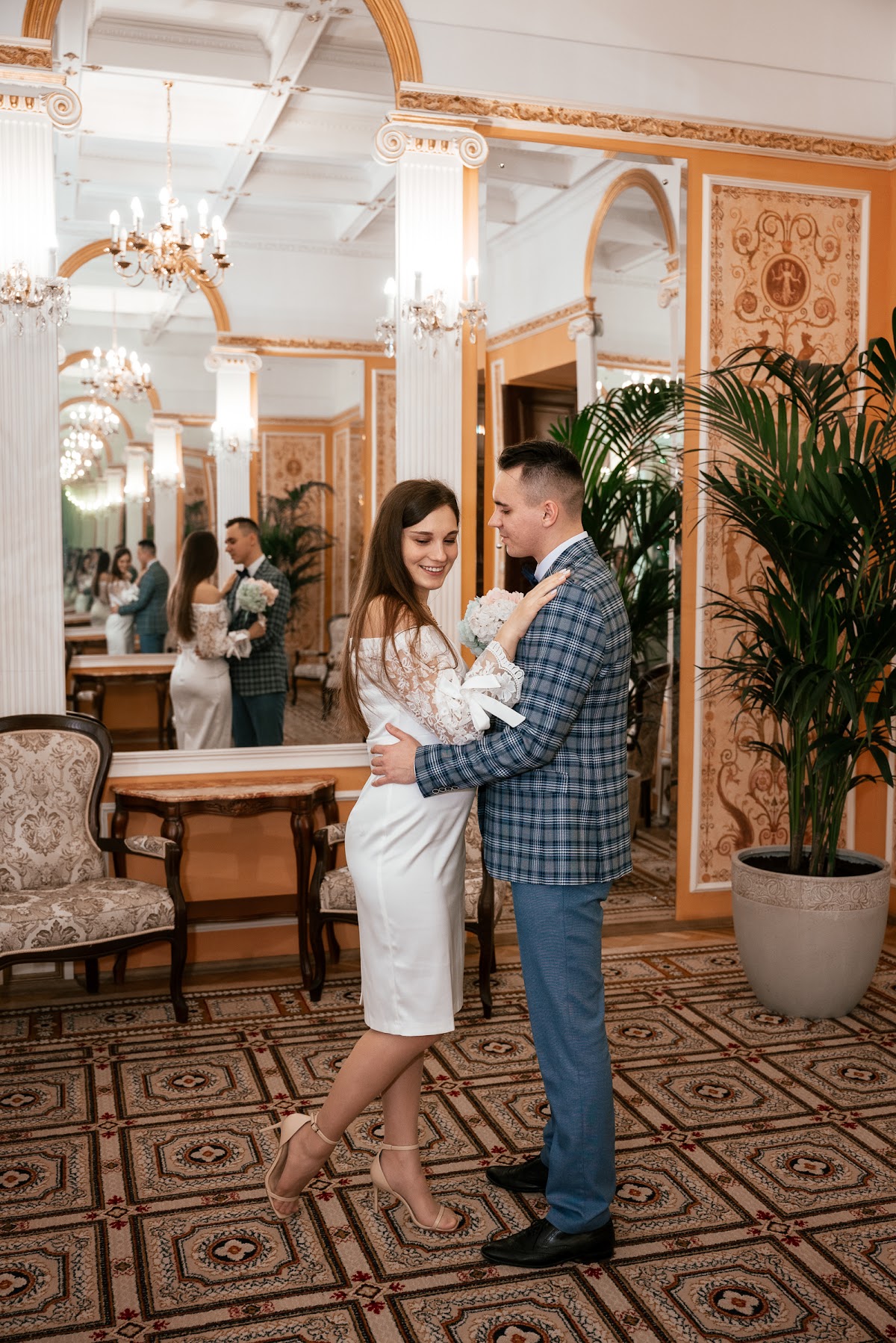 Свадебная фотосессия в Грибоедовском ЗАГСе